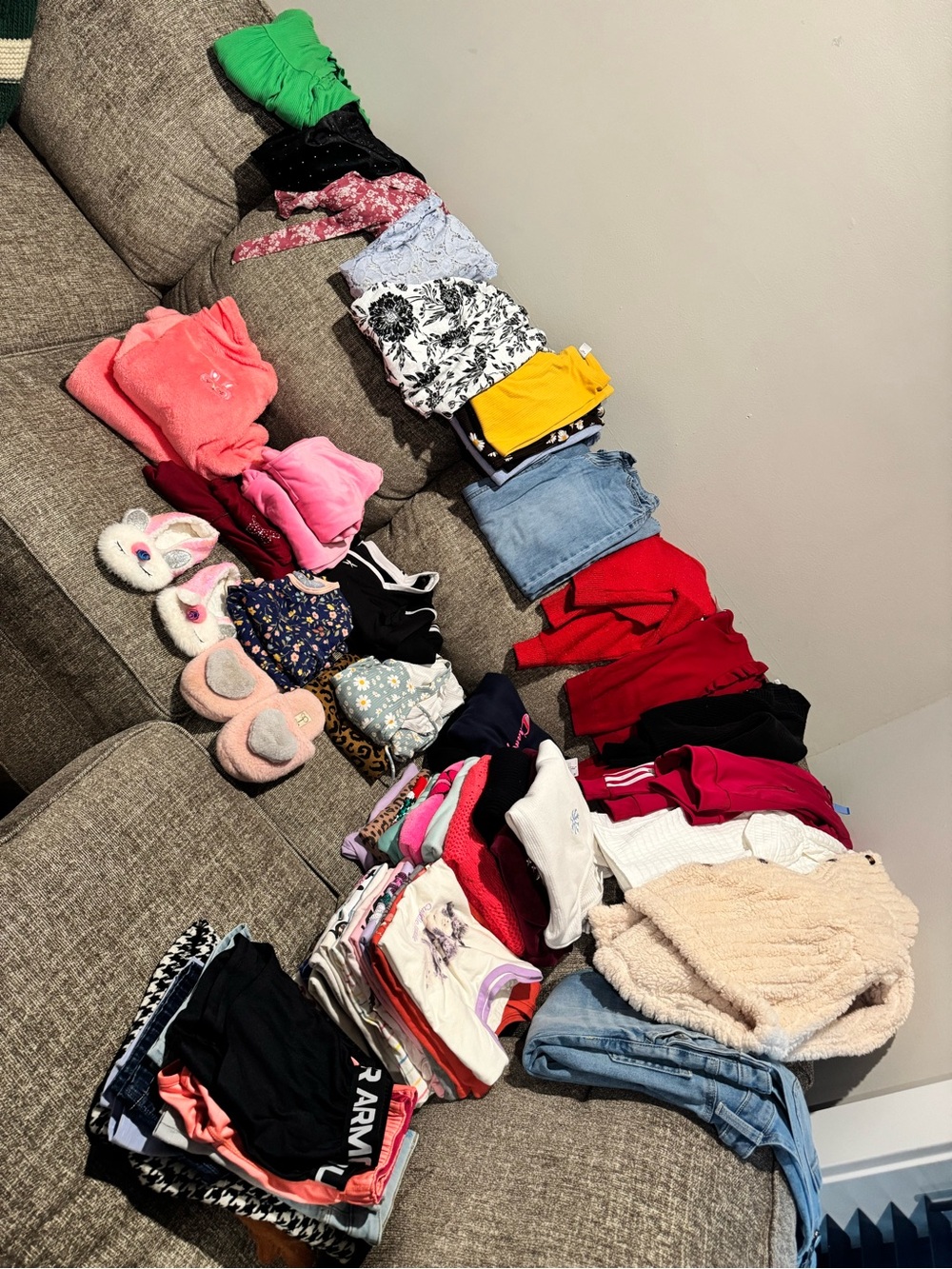 Girls Medium Size 8 a couple things size small